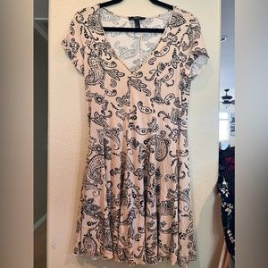 Short sleeve mini dress